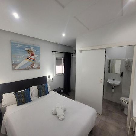Ayz Frailes - Auto Check-In Property (Adults Only) Малага Экстерьер фото