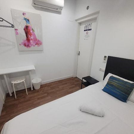 Ayz Frailes - Auto Check-In Property (Adults Only) Малага Экстерьер фото