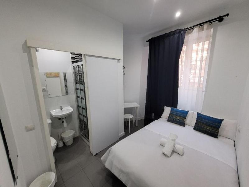 Ayz Frailes - Auto Check-In Property (Adults Only) Малага Экстерьер фото