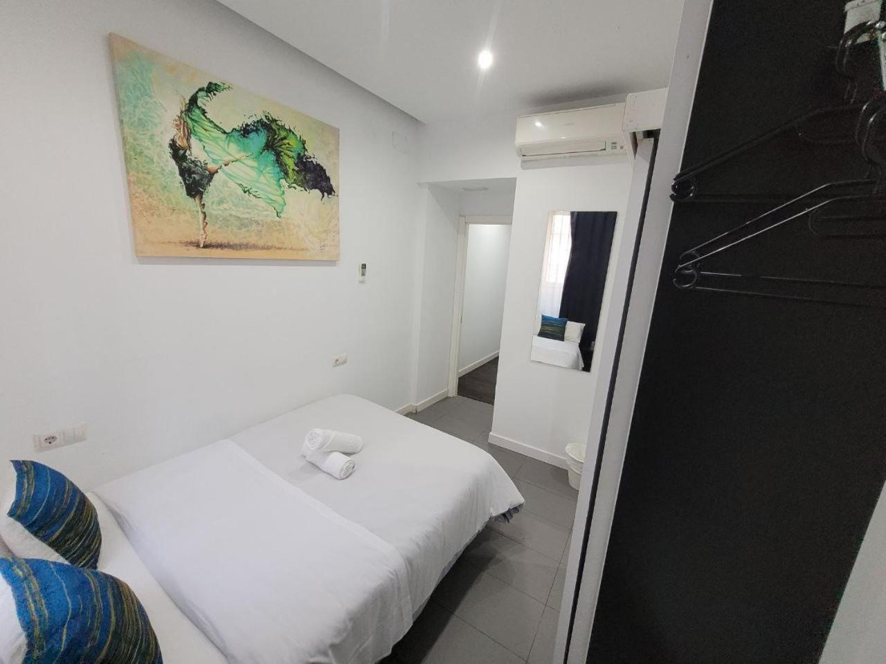 Ayz Frailes - Auto Check-In Property (Adults Only) Малага Экстерьер фото