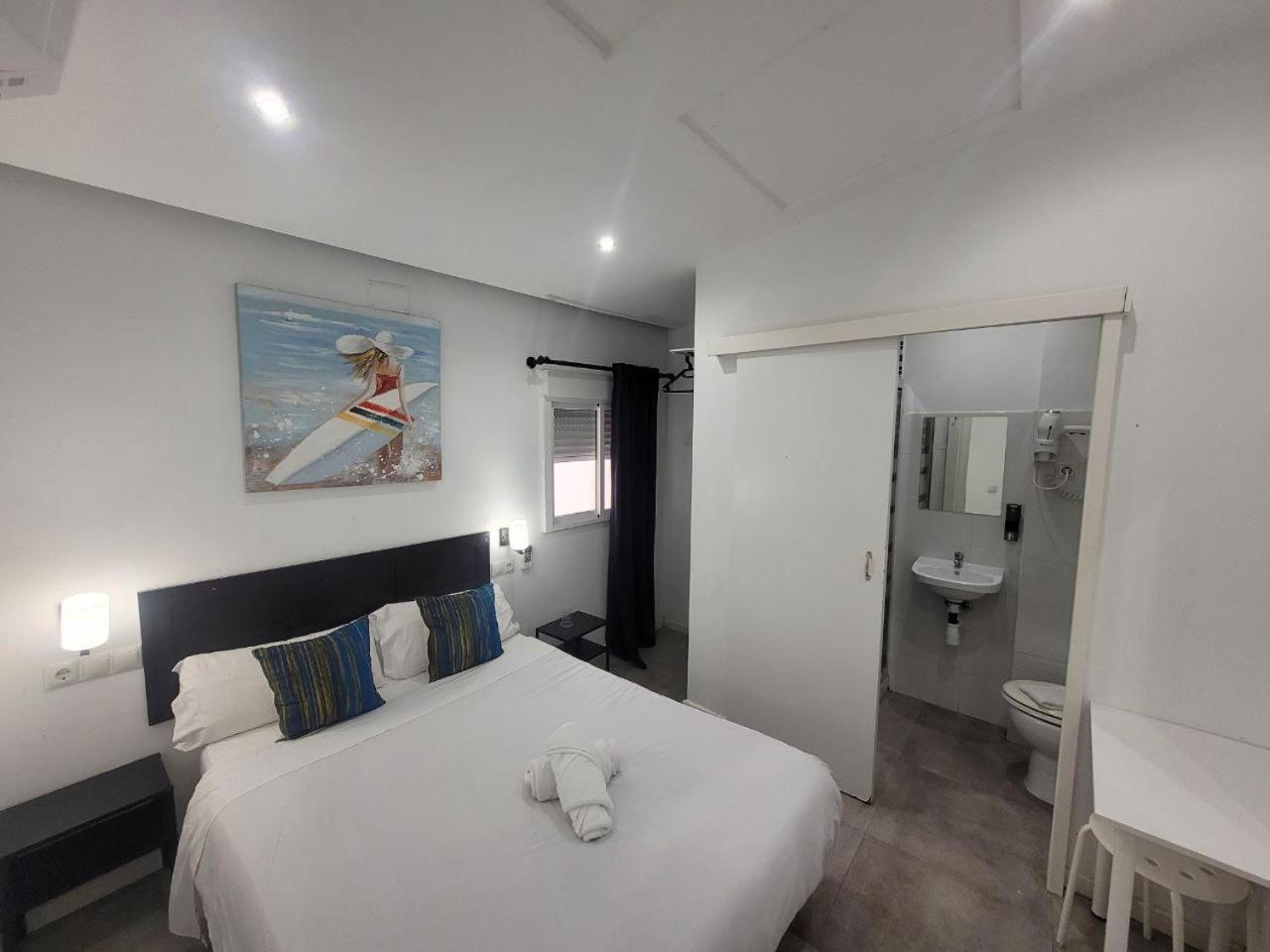 Ayz Frailes - Auto Check-In Property (Adults Only) Малага Экстерьер фото