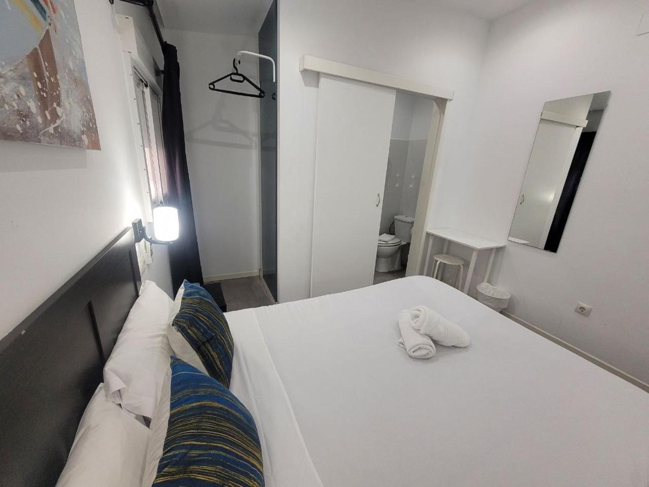 Ayz Frailes - Auto Check-In Property (Adults Only) Малага Экстерьер фото