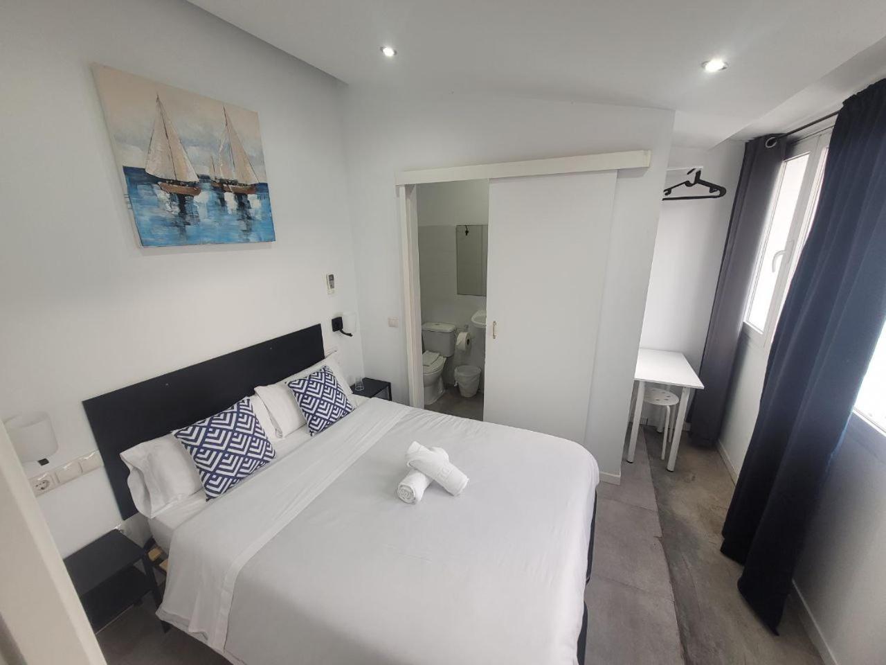 Ayz Frailes - Auto Check-In Property (Adults Only) Малага Экстерьер фото