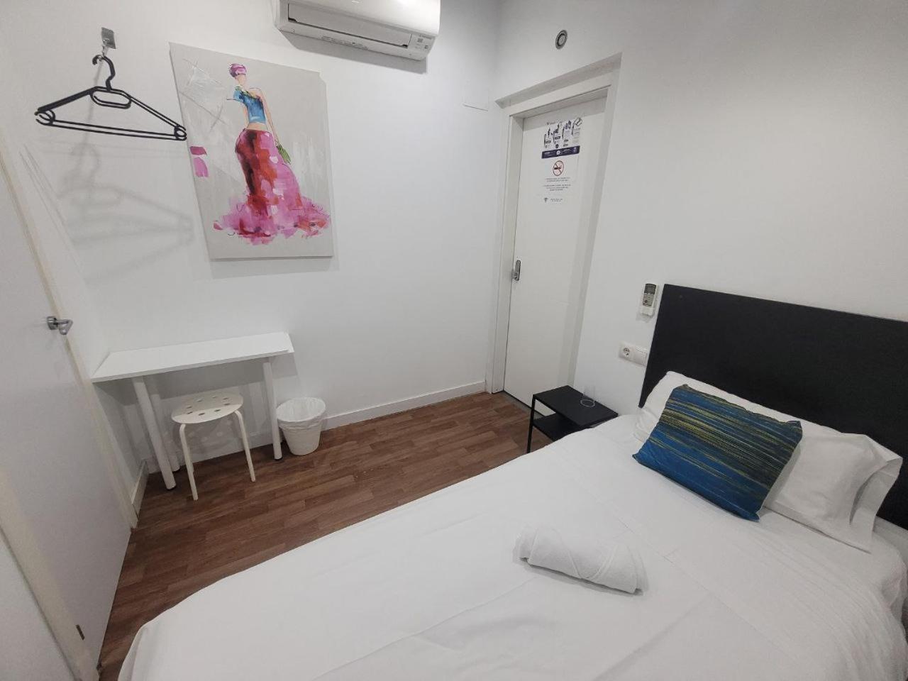 Ayz Frailes - Auto Check-In Property (Adults Only) Малага Экстерьер фото